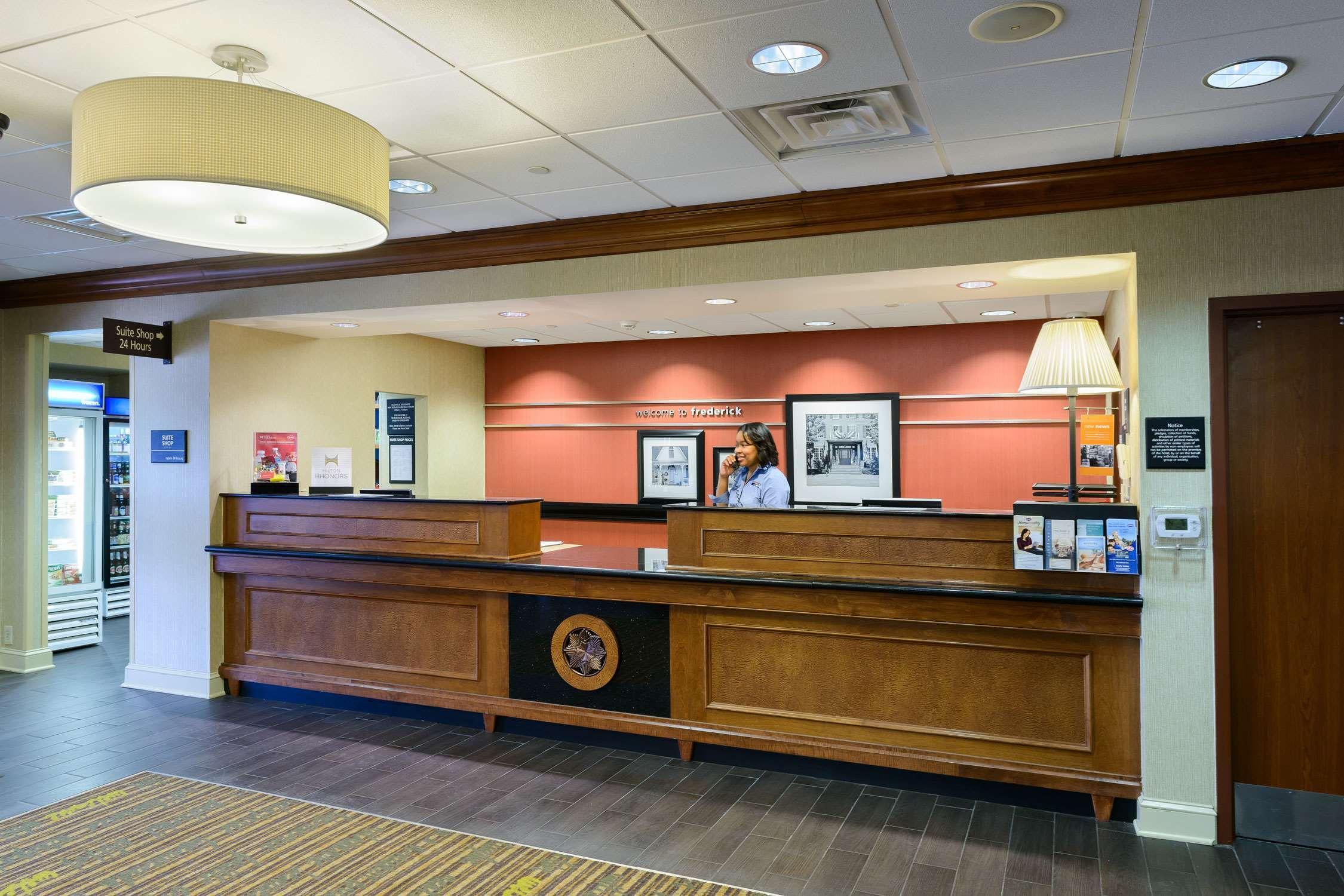 Hampton Inn & Suites Frederick/Fort Detrick מראה חיצוני תמונה