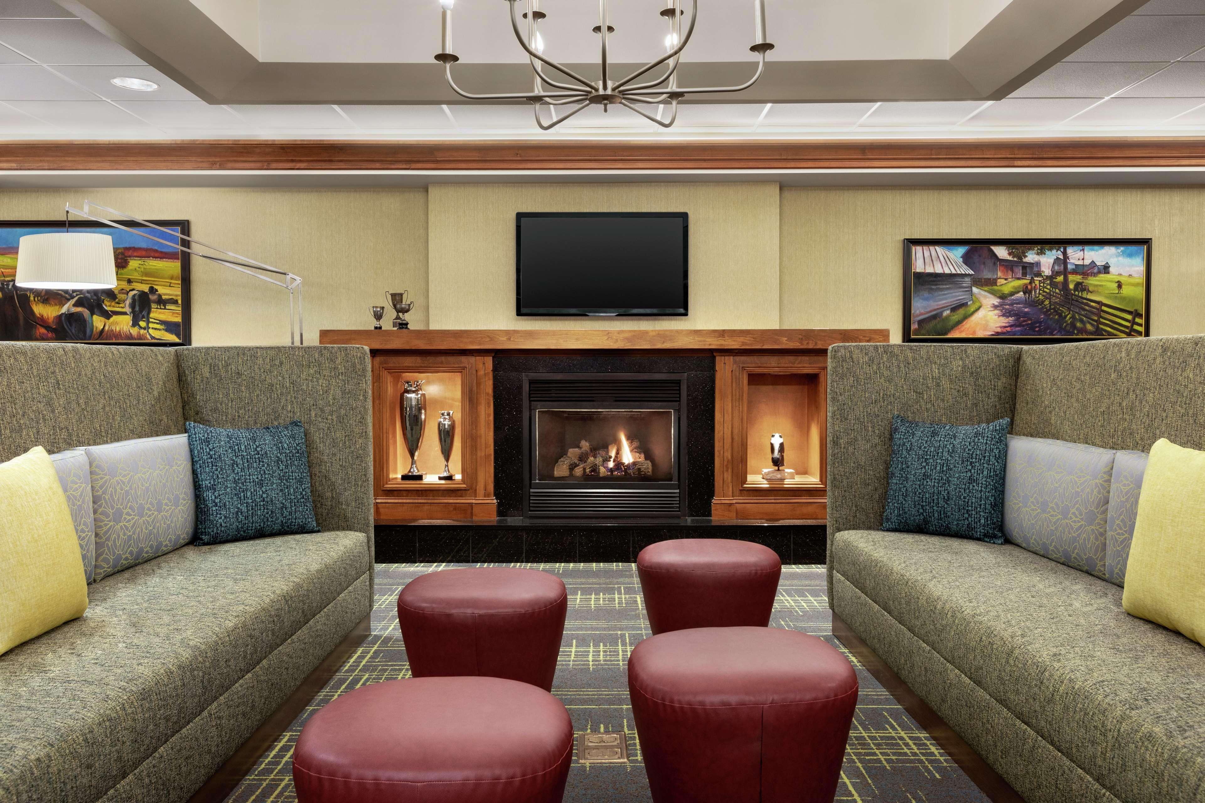 Hampton Inn & Suites Frederick/Fort Detrick מראה חיצוני תמונה