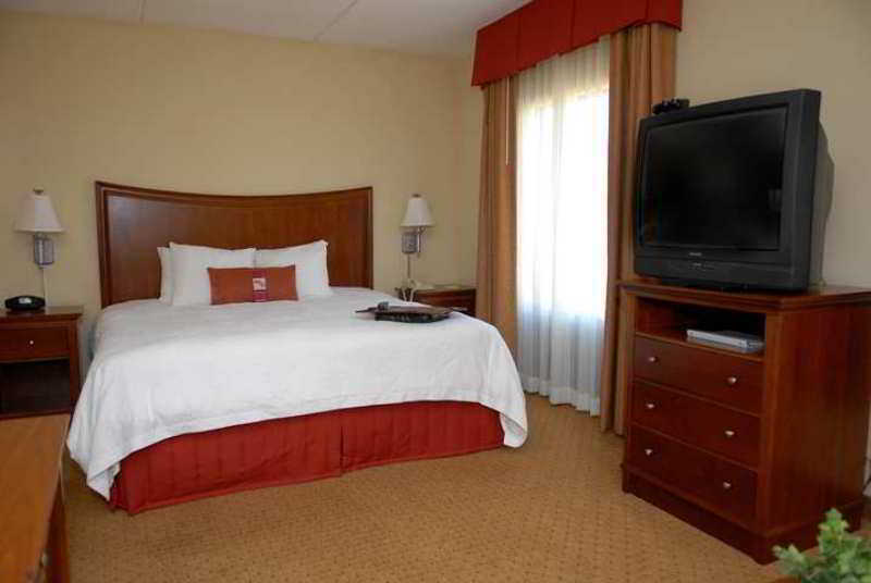 Hampton Inn & Suites Frederick/Fort Detrick חדר תמונה